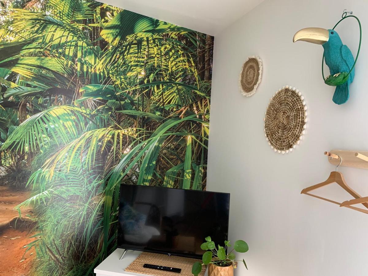 Le Petit Bali - Studio - WIFI - Parking - Coeur de ville Pont-lʼAbbé Buitenkant foto